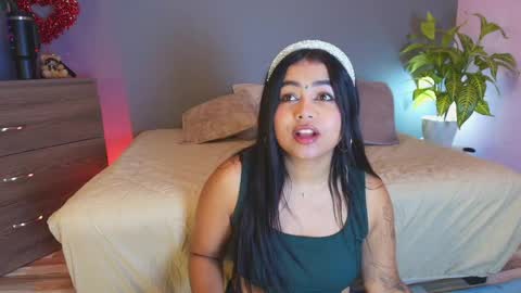 Snapshot of jade_brunnette chatting on 05.12.26 Jade Brunete online show from 05.12.26