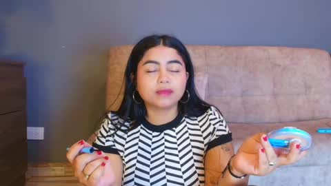 Snapshot of jade_brunnette chatting on 05.29.26 Jade Brunete online show from 05.29.26