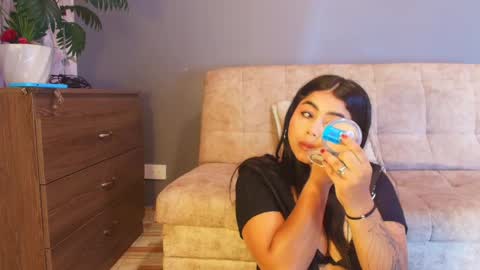 Snapshot of jade_brunnette chatting on 06.01.26 Jade Brunete online show from 06.01.26