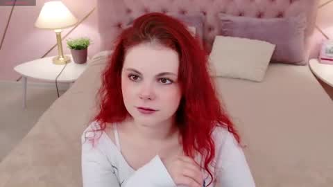 Snapshot of jade_plaress chatting on 07.14.26 Erica 3 online show from 07.14.26