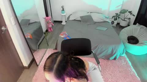 Jade  independent model online show from 12.16.25