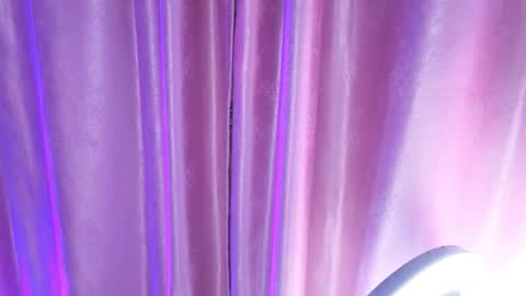 jade white  online show from 01.06.26