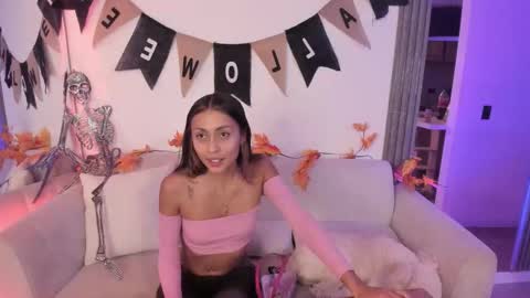 Snapshot of jade_ws chatting on 10.12.25 Jade online show from 10.12.25