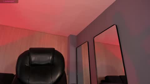 Snapshot of jadeevansx chatting on 02.25.25 JADE EVANS online show from 02.25.25