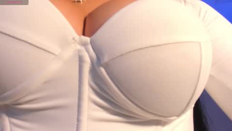 Snapshot of jadeevansx chatting on 10.11.25 JADE EVANS online show from 10.11.25