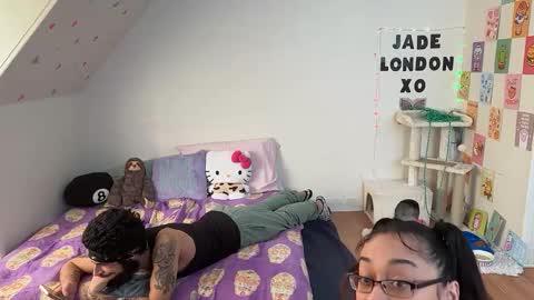 Snapshot of jadelondonxo chatting on 02.28.25 Jade online show from 02.28.25