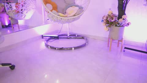 Jade Summer online show from 09.24.25