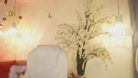 Jade Summer online show from 11.24.25