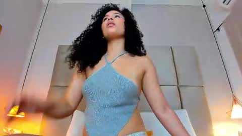 Snapshot of jadetorres_ chatting on 07.27.26 Jade online show from 07.27.26