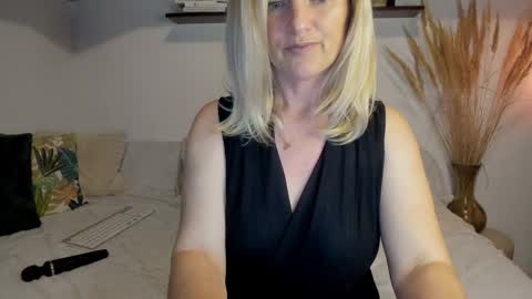 elena online show from 05.26.26