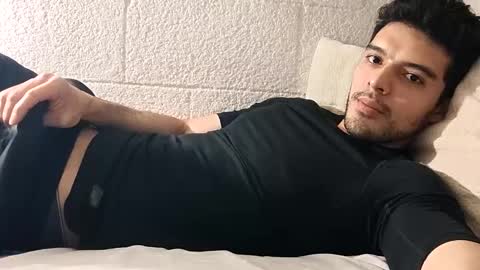 Snapshot of jair1_69 chatting on 02.25.26 JaxXx online show from 02.25.26