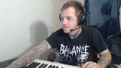 showingitoff online show from 09.14.25