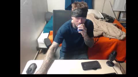 showingitoff online show from 10.25.25