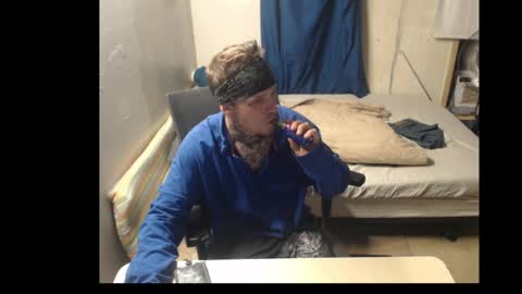 showingitoff online show from 11.03.25