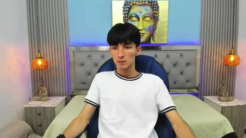 Snapshot of jake_evanss_ chatting on 09.16.25 JAKE online show from 09.16.25