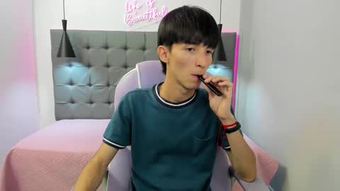 Snapshot of jake_evanss_ chatting on 09.29.25 JAKE online show from 09.29.25