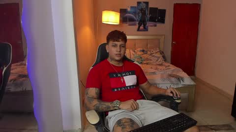 Snapshot of jake_pons chatting on 12.18.24 Jake Pons online show from 12.18.24