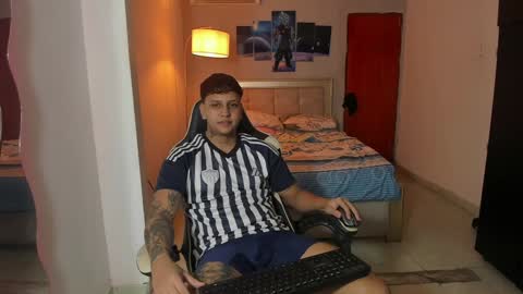 Snapshot of jake_pons chatting on 01.08.25 Jake Pons online show from 01.08.25