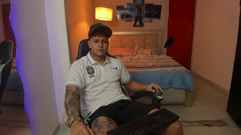 Snapshot of jake_pons chatting on 01.11.25 Jake Pons online show from 01.11.25