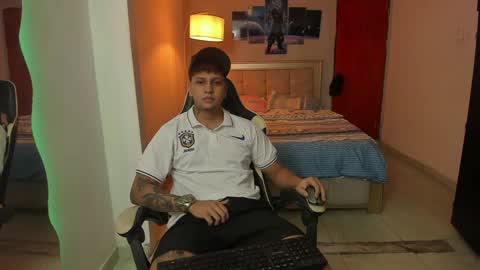 Snapshot of jake_pons chatting on 01.11.25 Jake Pons online show from 01.11.25