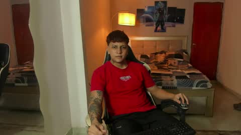 Snapshot of jake_pons chatting on 02.18.25 Jake Pons online show from 02.18.25