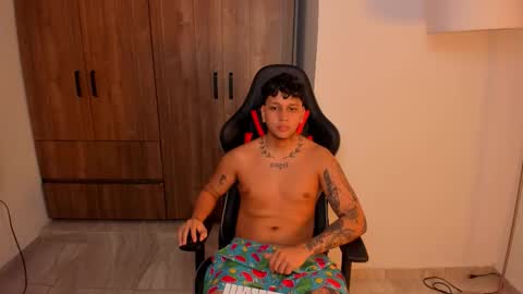 Snapshot of jake_pons chatting on 09.20.25 Jake Pons online show from 09.20.25