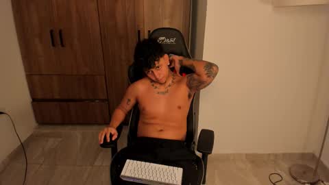 Snapshot of jake_pons chatting on 11.13.25 Jake Pons online show from 11.13.25