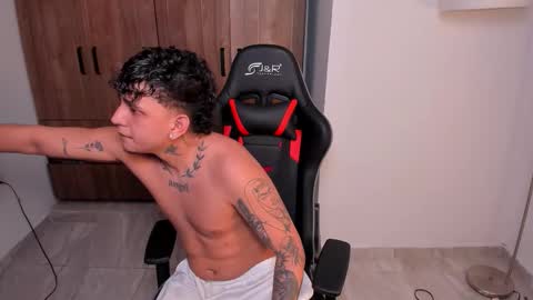 Snapshot of jake_pons chatting on 11.15.25 Jake Pons online show from 11.15.25