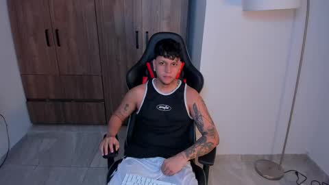 Snapshot of jake_pons chatting on 11.21.25 Jake Pons online show from 11.21.25