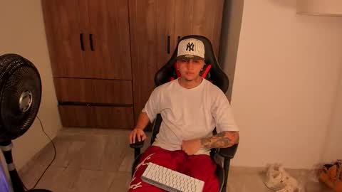 Snapshot of jake_pons chatting on 01.09.26 Jake Pons online show from 01.09.26