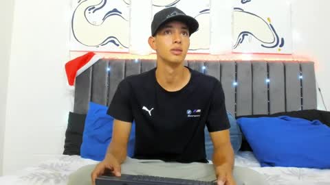 Hi guys im new 3 online show from 01.08.25