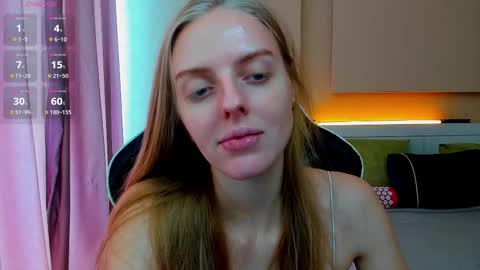 Snapshot of jam_cream chatting on 10.01.25 Sofia online show from 10.01.25