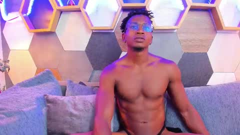   online show from 03.03.25