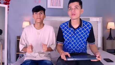 James y Kenet online show from 02.20.26