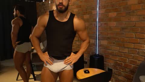 James Axel online show from 10.25.25