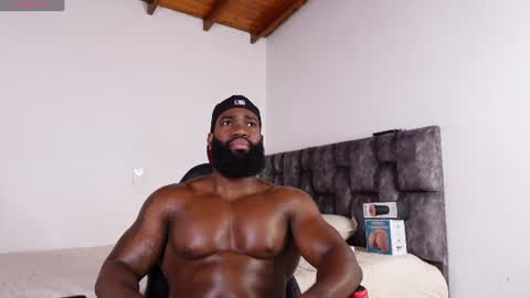 Snapshot of james_bbcmuscle chatting on 07.11.26 James BBC online show from 07.11.26