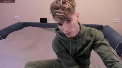 Snapshot of james_mil chatting on 03.06.25 James online show from 03.06.25