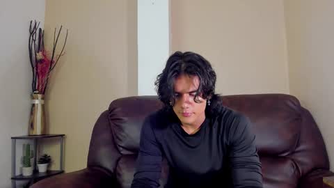 Snapshot of james_morrisonm chatting on 11.19.25 james_morrisonm online show from 11.19.25