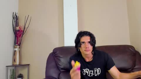 Snapshot of james_morrisonm chatting on 11.23.25 james_morrisonm online show from 11.23.25