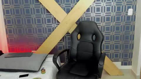 Snapshot of jamesinked_ chatting on 01.07.25 Jamesinked online show from 01.07.25