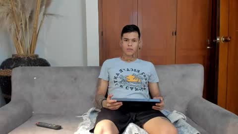 Snapshot of jamesinked_ chatting on 11.09.25 Jamesinked online show from 11.09.25