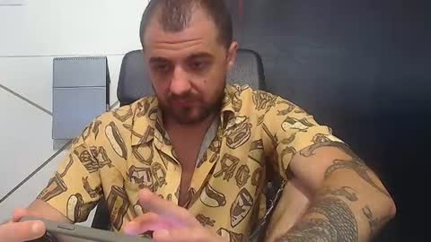 Snapshot of jamesmyersx chatting on 06.25.26 JamesMyers online show from 06.25.26