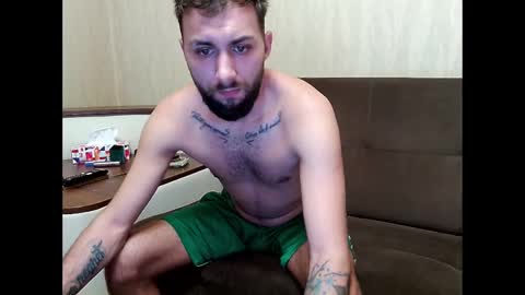 Snapshot of jamienoxus chatting on 02.11.25 Robbie online show from 02.11.25