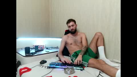 Snapshot of jamienoxus chatting on 02.15.25 Robbie online show from 02.15.25