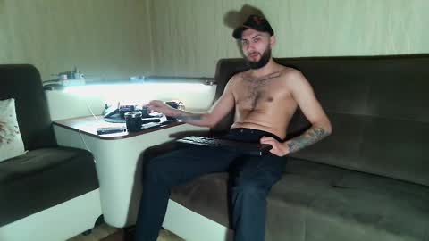 Snapshot of jamienoxus chatting on 02.28.25 Robbie online show from 02.28.25