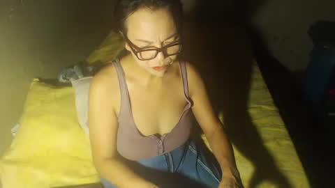 Snapshot of jane_phaiyoth69 chatting on 01.04.25 JANE online show from 01.04.25