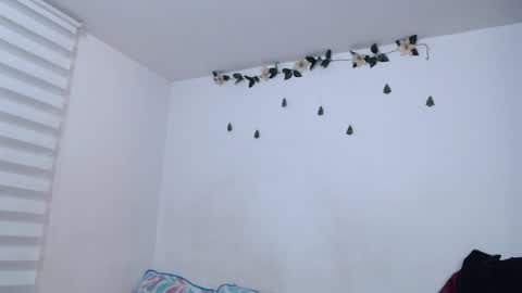 Snapshot of jane_r chatting on 01.12.25 Jane online show from 01.12.25