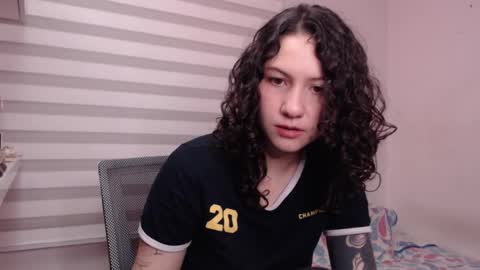 Snapshot of jane_r chatting on 09.23.25 Jane online show from 09.23.25