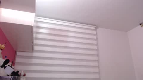 Snapshot of jane_r chatting on 12.20.25 Jane online show from 12.20.25