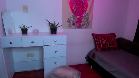Snapshot of janeruss_ chatting on 05.15.26 Jane online show from 05.15.26